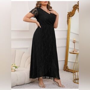 Elegant Black Lace Maxi Dress